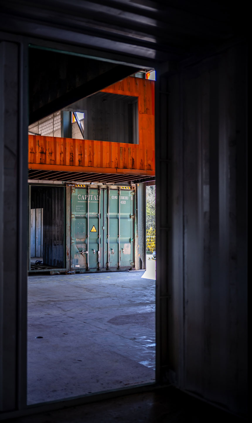 Blick durch einen Container ins KARGO68.